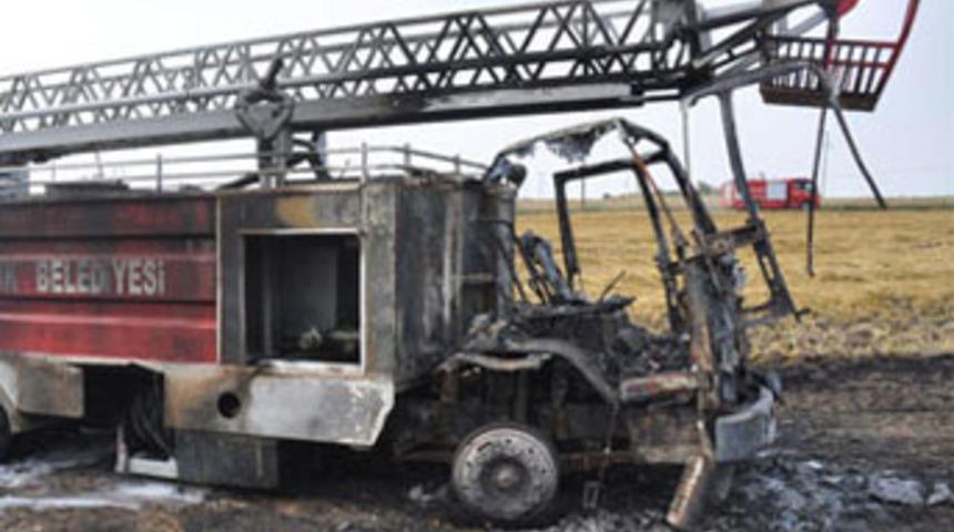 Yangın s&ouml;nd&uuml;rmeye gitti, yandı