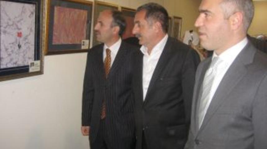 Anaokullular yaptıkları ebruları sergiledi