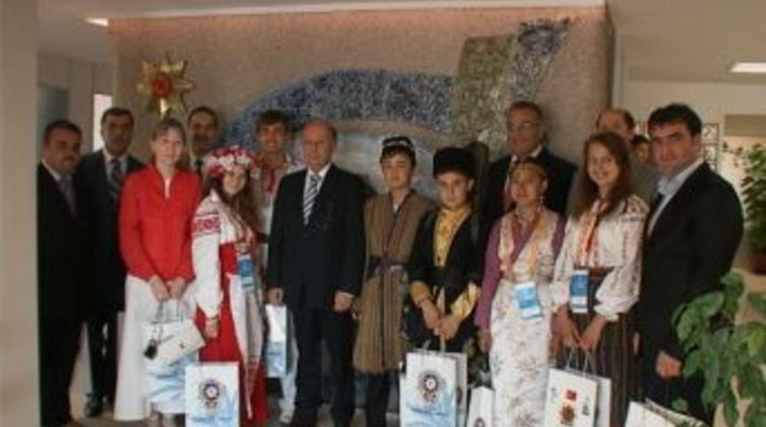 T&uuml;rk&ccedil;e'nin &ccedil;ocukları İzmir Emniyet M&uuml;d&uuml;r&uuml; Yılmaz'ı ziyaret etti