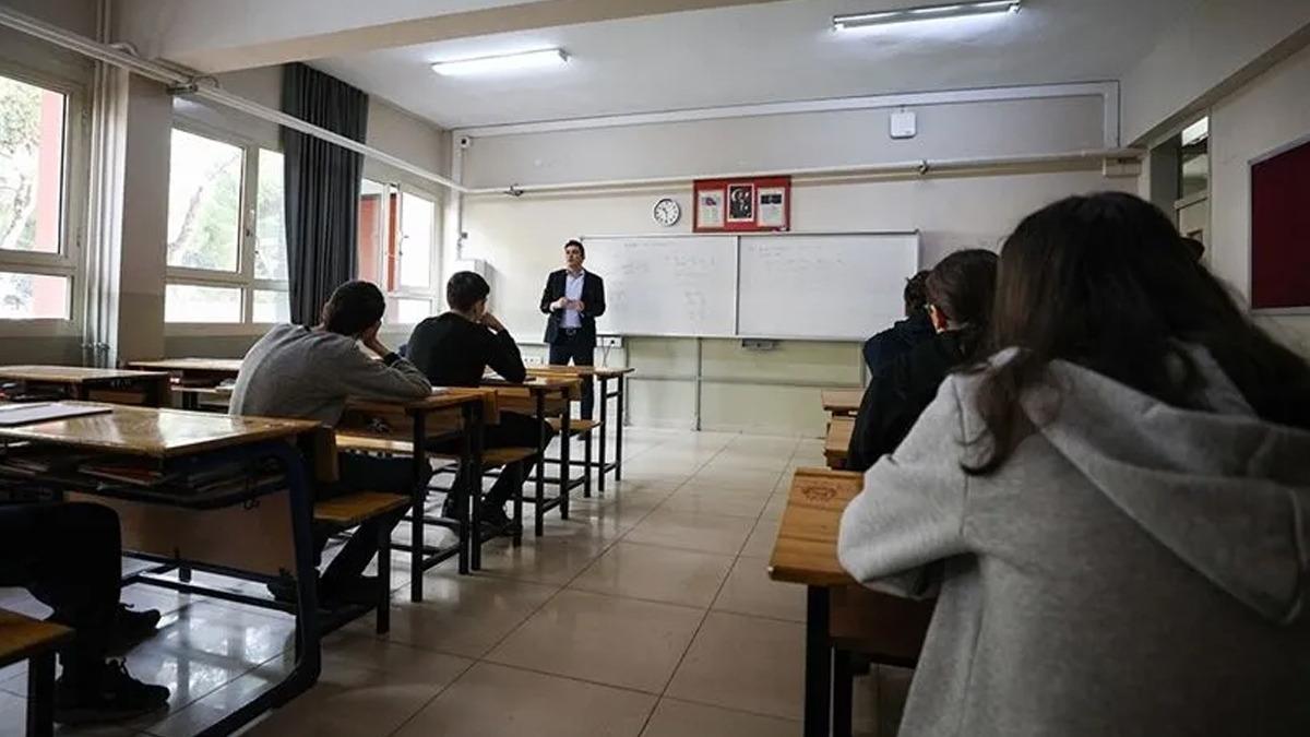 Öğretmenlerin mazerete bağlı yer değişikliği talepleriyle ilgili yeni duyuru yayımlandı 1