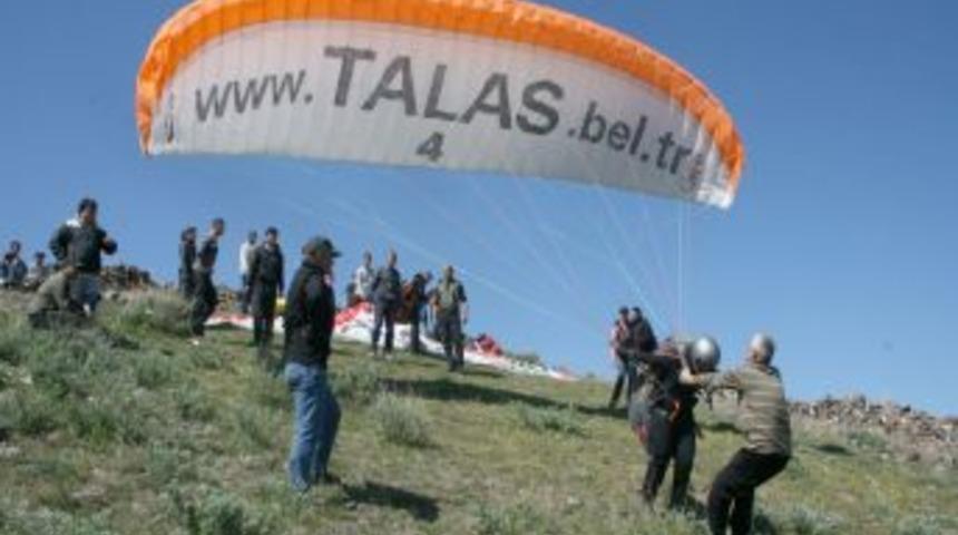 Talas Belediyesi, yama&ccedil; paraş&uuml;t&uuml; kursu a&ccedil;tı