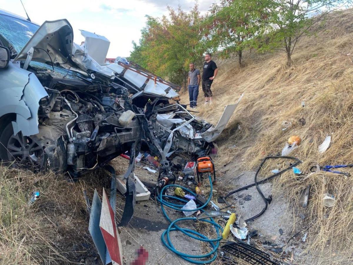 Sinop ta meydana gelen trafik kazasında 1 kişi &ouml;ld&uuml; 5 kişi yaralandı 1