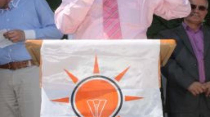 AK Parti adayı Karanfil: Bah&ccedil;eli Diyarbakır&rsquo;da PKK&rsquo;yı ağzına almadı