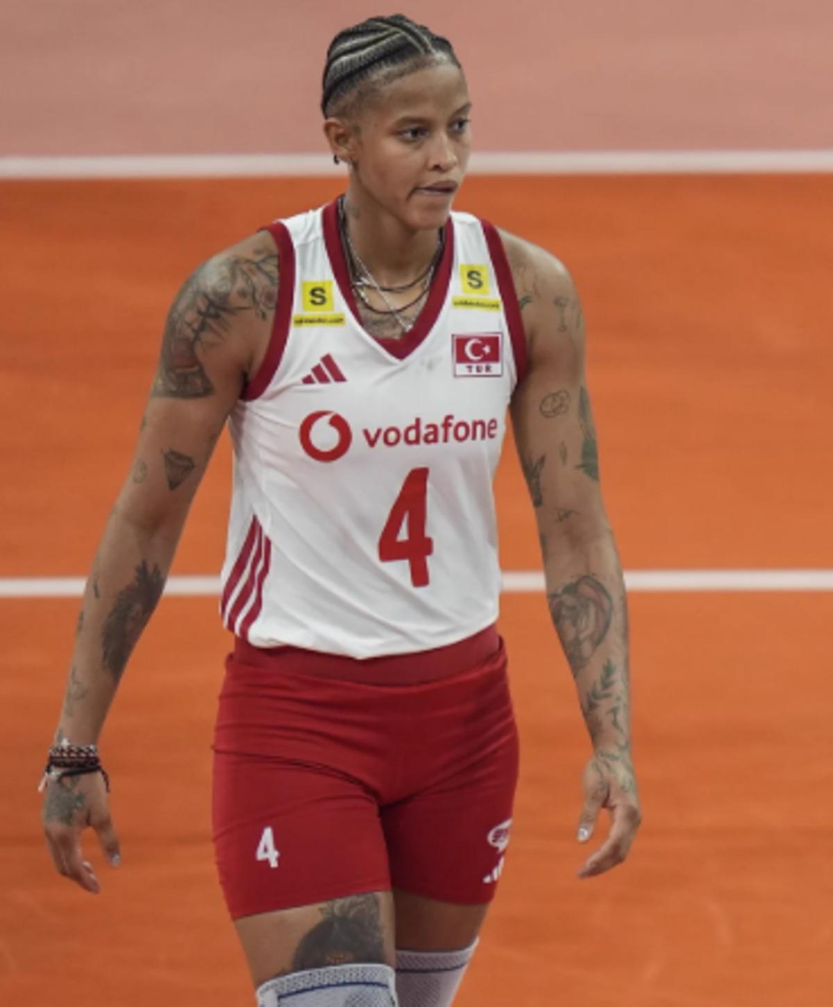 Melissa Vargas ın annesini görenler şaştı kaldı! İkizi gibi 2