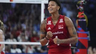 Melissa Vargas'ın annesini görenler şaştı kaldı! ''İkizi gibi''