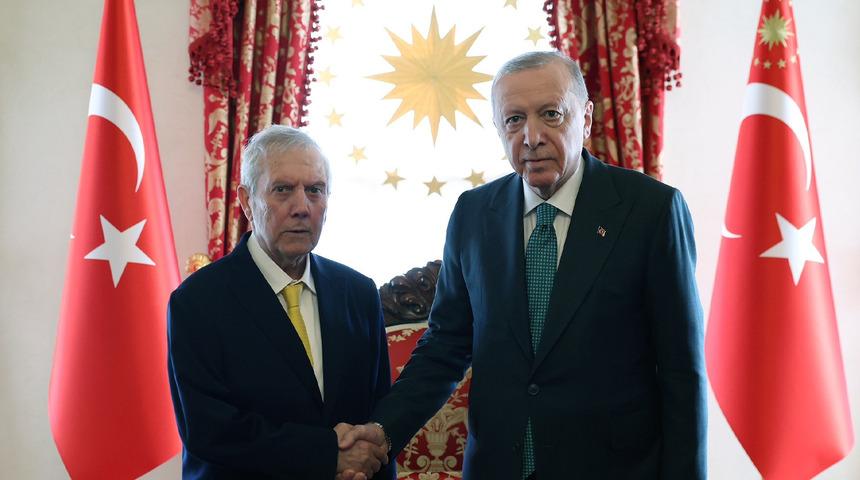 Kadık&ouml;y'de tarihi proje i&ccedil;in ilk adım! Aziz Yıldırım, Cumhurbaşkanı Erdoğan'dan stat onayı aldı