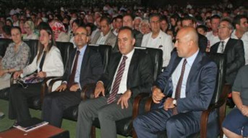 T&uuml;rk&ccedil;e&rsquo;nin &ccedil;ocukları Antalyalılara unutulmaz gece yaşattı