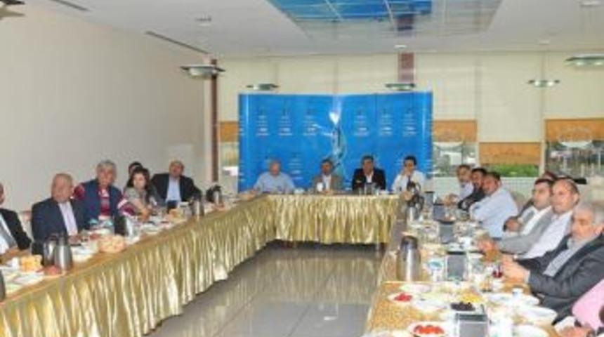 Başkan muhtarlarla bir araya geldi