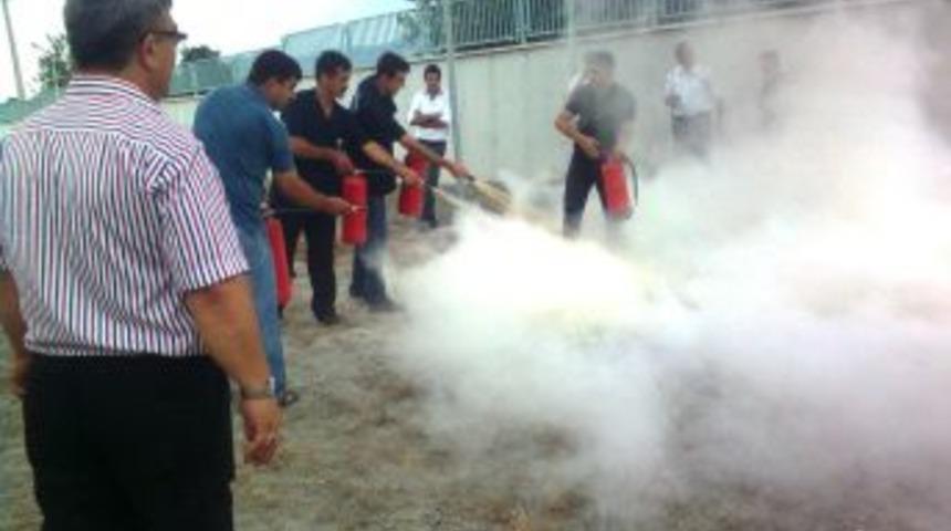 Hastanedeki yangın tatbikatı ger&ccedil;eğini aratmadı