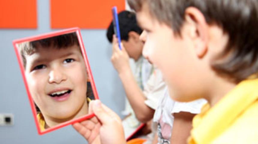 &Ccedil;ocuklar kekemeliği eğitimi