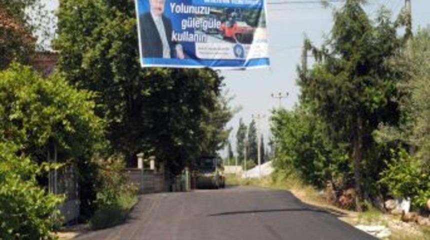 CHP'li belediye, se&ccedil;ime iki g&uuml;n kala k&ouml;y yollarını asfaltladı