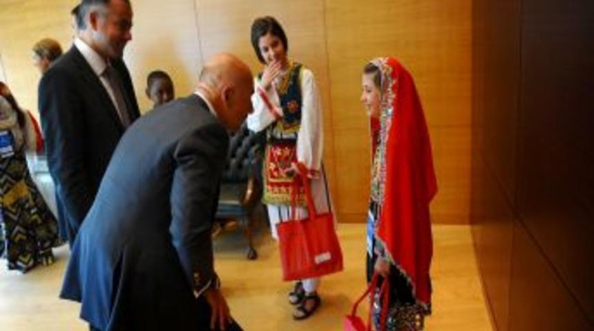 Olimpiyat &ccedil;ocukları Ferit Şahenk'e konuk oldu