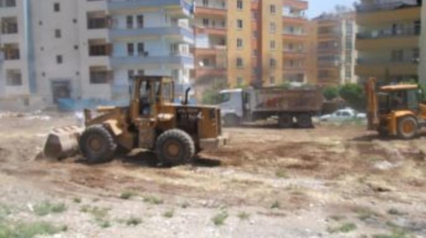 Patlama sonrası vatandaşların yaraları sarılıyor