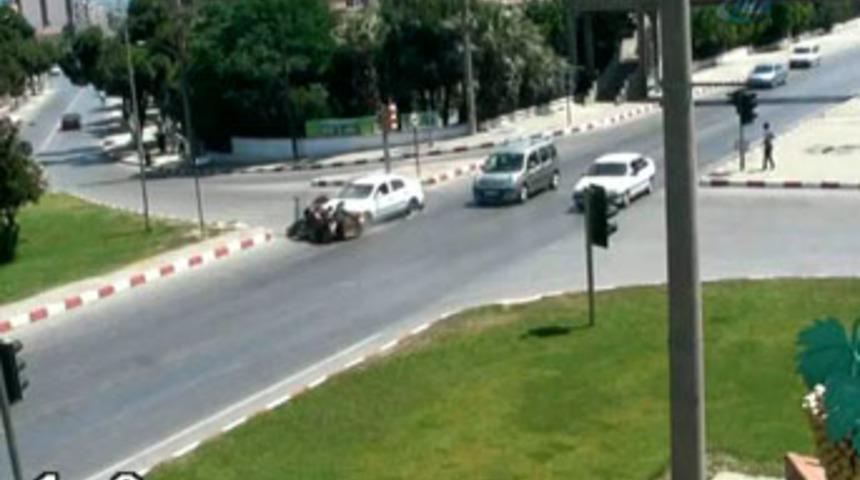 Kaza anı MOBESE'ye yansıdı