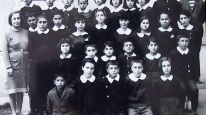 Vali Mutlu, 46 yıl sonra gittiği okulunda s&uuml;rprizle karşılaştı