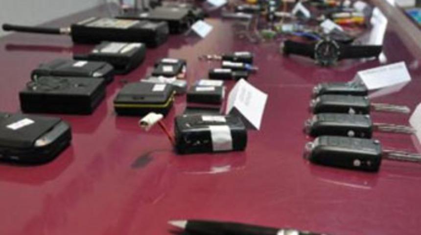 Gizli kamera ve dinleme &ccedil;etesi &ccedil;&ouml;kertildi