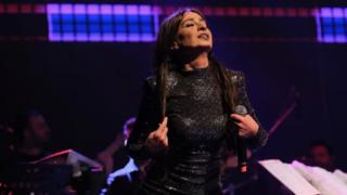 Yıldız Tilbe konserinde ortalık bir anda karıştı! Polis devreye girdi 
