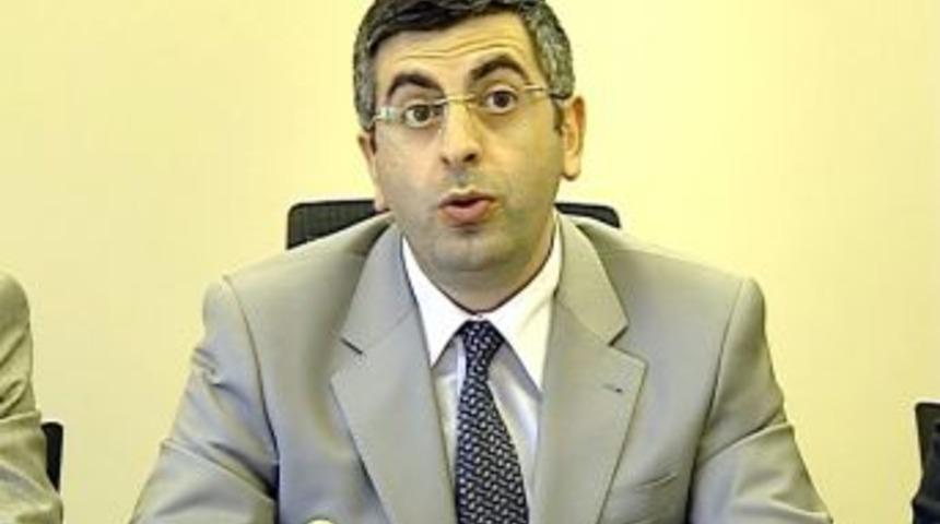 CHP&rsquo;nin yemin etmemesine hukuk&ccedil;ulardan tepki