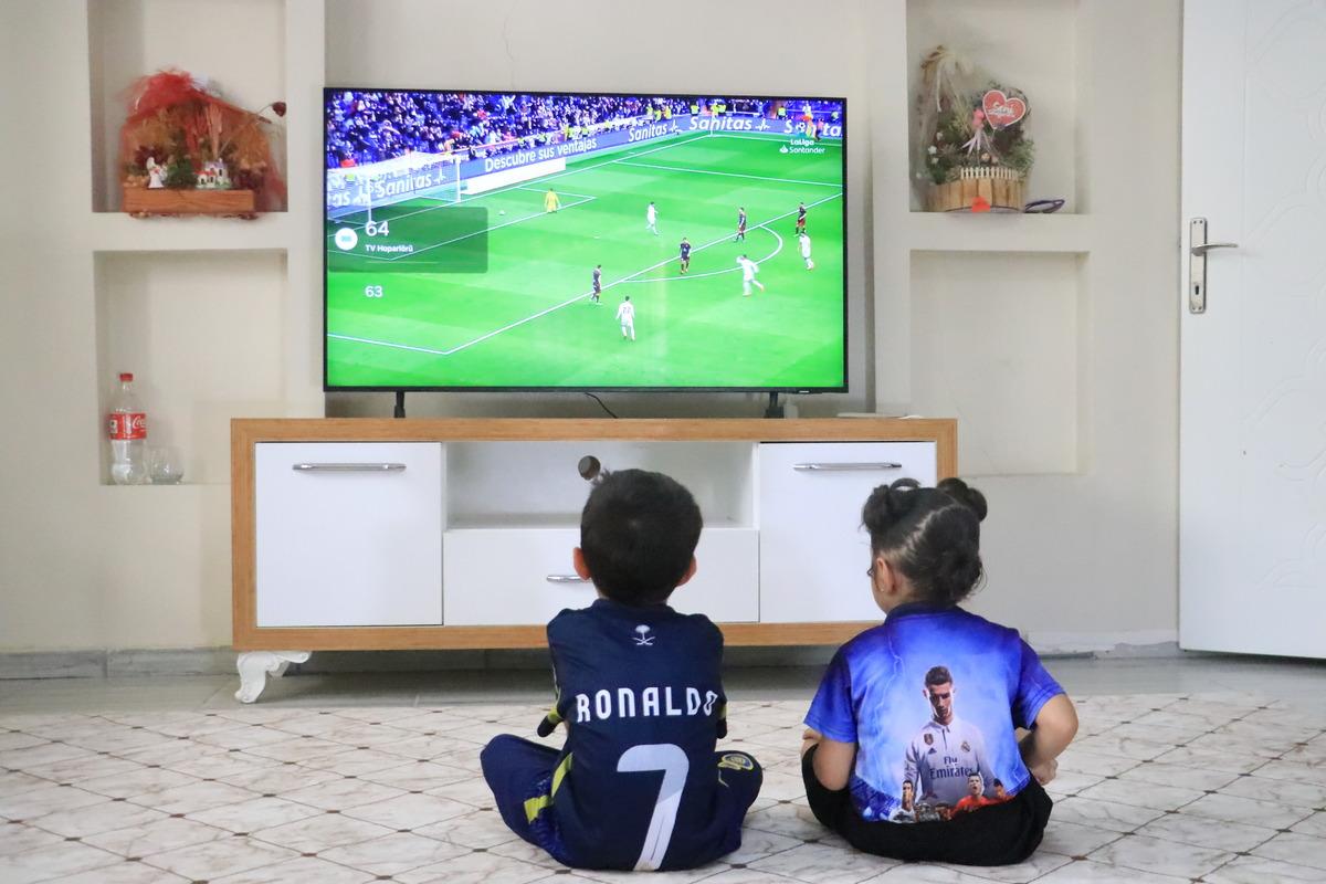 Diyarbakır da bir baba yeni doğan &ccedil;ocuğuna Ronaldo adını verdi 3