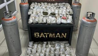 Batman&rsquo;da sanayi t&uuml;plerine zulalanmış 87,5 kilo skunk ele ge&ccedil;irildi
