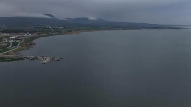 T&uuml;rkiye'de tek: G&ouml;l &uuml;zerinde yaşam kurdular! Sayılı kişi biliyor