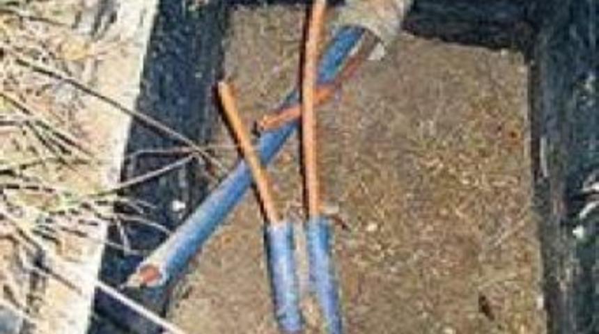 İletişim kablolarına yapılan sabotajlarla devlet hizmeti engelleniyor