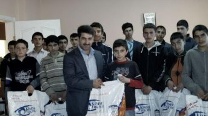 Kimse Yok Mu, G&ouml;leli &ouml;ğrencileri sevindirdi