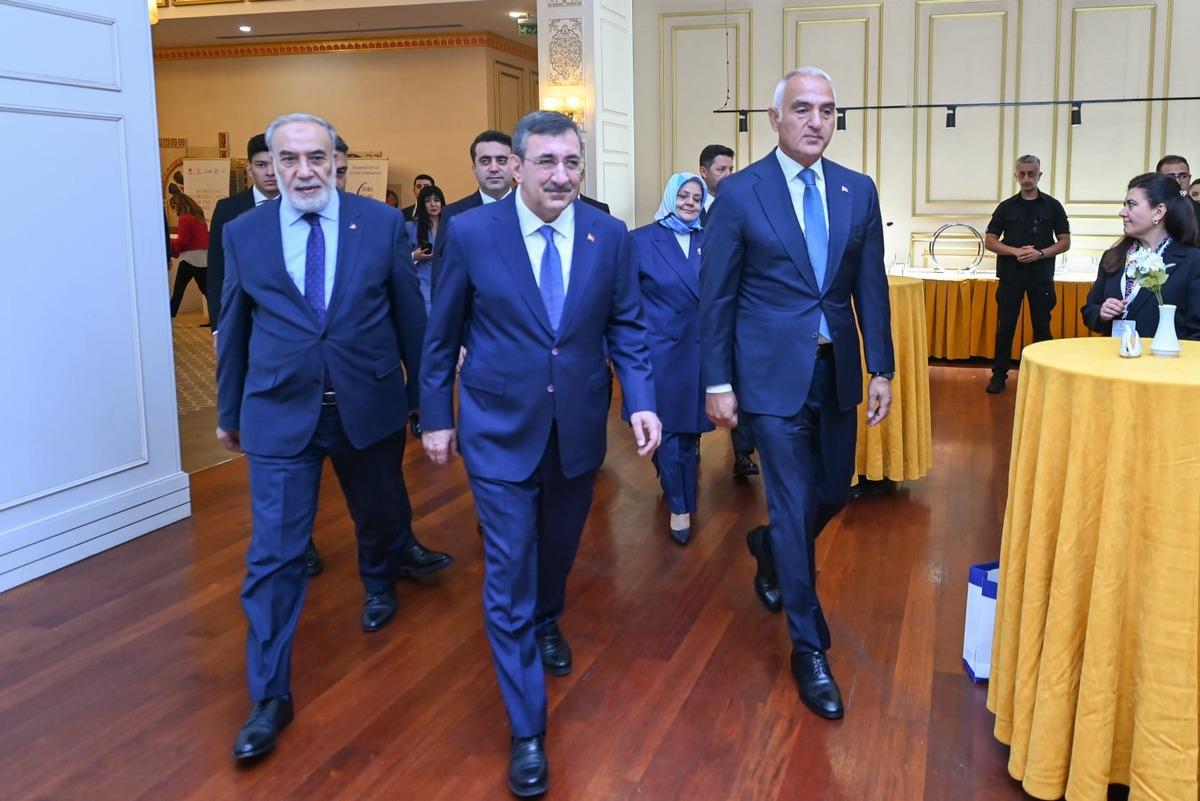 Bakan Ersoy dan Gazze &ccedil;ağrısı: "M&uuml;sl&uuml;man Diasporaların Filistin m&uuml;cadelesini d&uuml;nyaya anlatmada kritik rol&uuml; var" 5
