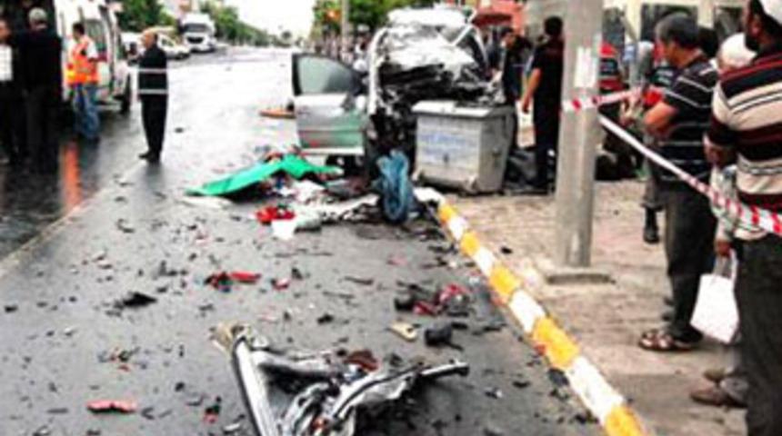 Katliam gibi kaza; 4 &ouml;l&uuml;