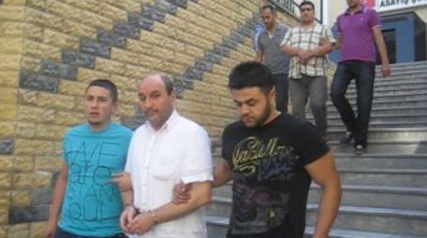 Kılık değiştiren hırsızlar kameraya yakalandı