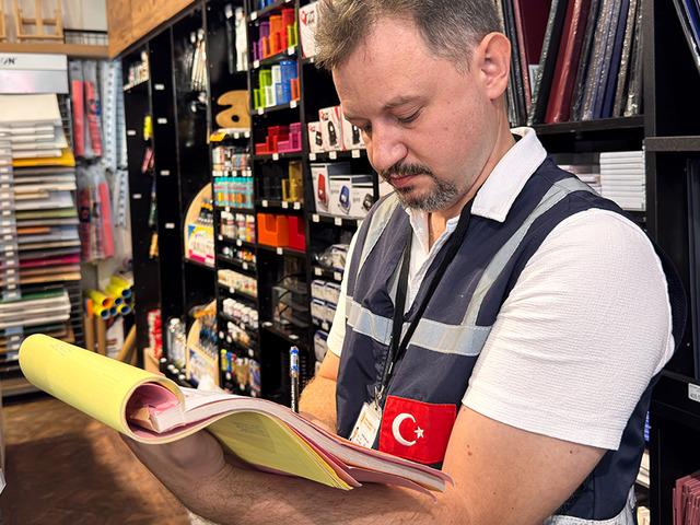 İzmir ve &ccedil;evre illerde kırtasiyeler denetlendi