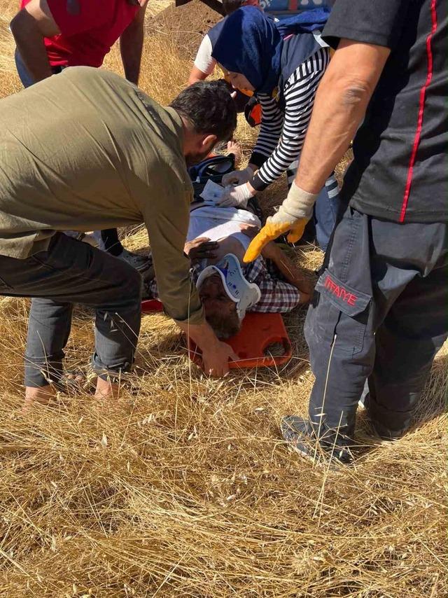 Şanlıurfa&rsquo;da devrilen trakt&ouml;r&uuml;n s&uuml;r&uuml;c&uuml;s&uuml; yaralandı 3