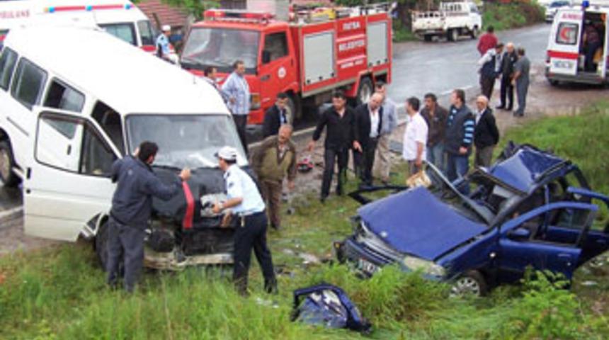 Fatsa'daki kazada 2 kişi &ouml;ld&uuml;