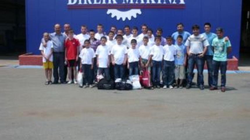 G&uuml;reş&ccedil;iler g&uuml;reş ağasını ziyaret etti