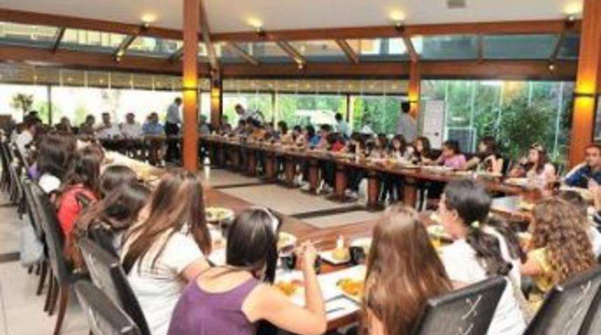 &Ccedil;ekmek&ouml;y'&uuml;n &Uuml;sk&uuml;pl&uuml; misafirleri