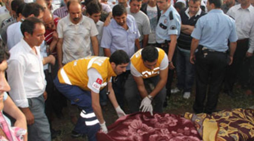 &Ccedil;ocukların &uuml;zerine yıldırım d&uuml;şt&uuml;; 3 &ouml;l&uuml;