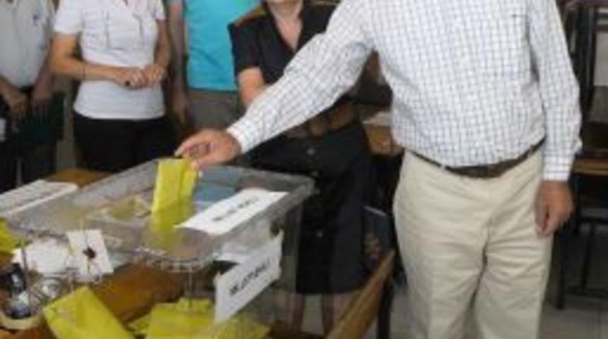 Başkan Kocaoğlu, oyunu Bornova&rsquo;da kullandı