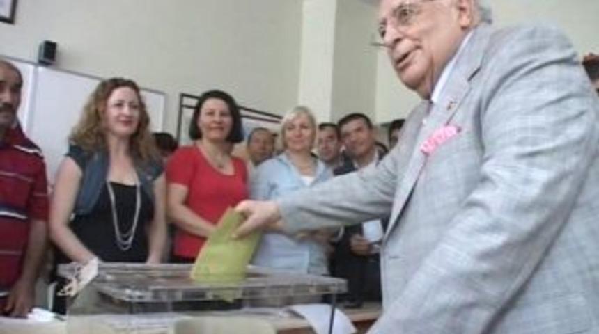 Demirel: Se&ccedil;im meydanlarına &ccedil;ıkmadım ama &ccedil;ıkarıldım