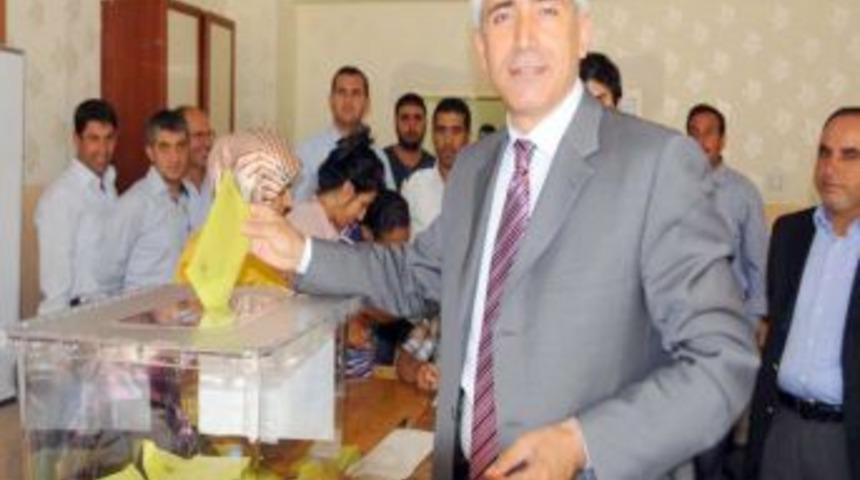 AK Parti Diyarbakır adayları oylarını kullandı