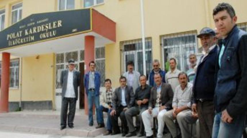 Samağar K&ouml;y&uuml;'nde se&ccedil;men sandık başına gitmedi