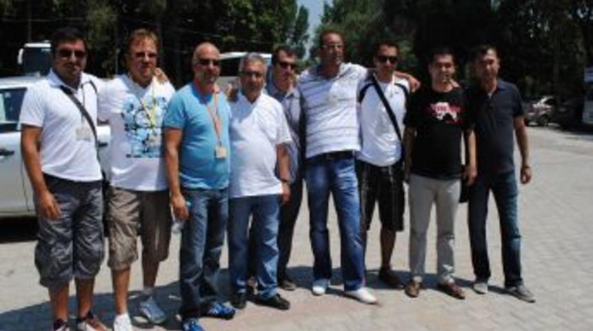 Almanca bilen turist rehberleri '&ccedil;alışma şartlarımızı d&uuml;zeltin' eylemi yaptı