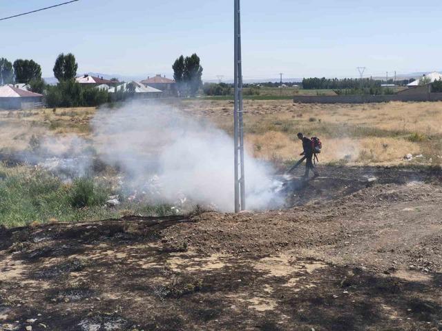 Van’da örtü üstü yangını 2