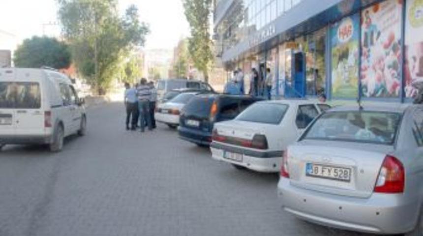 Doğubayazıt'ta iki ayrı iş yerine ses bombası atıldı