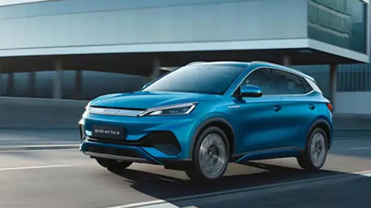 BYD, vites y&uuml;kseltiyor: Hedef 2,5 milyon ara&ccedil; 4