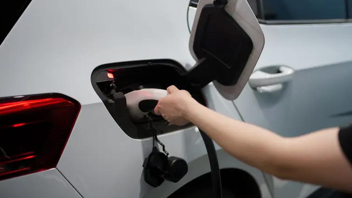 BYD, vites y&uuml;kseltiyor: Hedef 2,5 milyon ara&ccedil; 3
