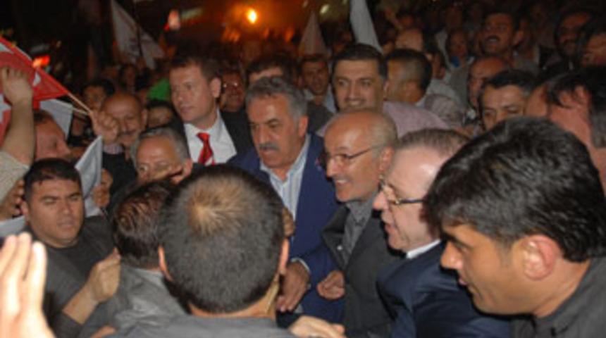 Yazıcı: Rize bizim y&uuml;z&uuml;m&uuml;z&uuml; g&uuml;ld&uuml;rd&uuml;