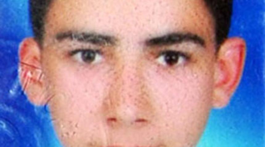 Kendisini telle astı