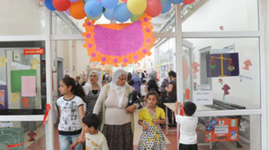 Minik ellerden b&uuml;y&uuml;k işler