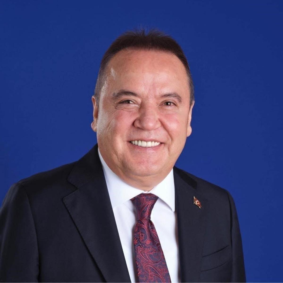 Mahkemeden Muhittin Böcek ve oğlu hakkında karar! Tahliye talebinde bulunmuşlardı 1