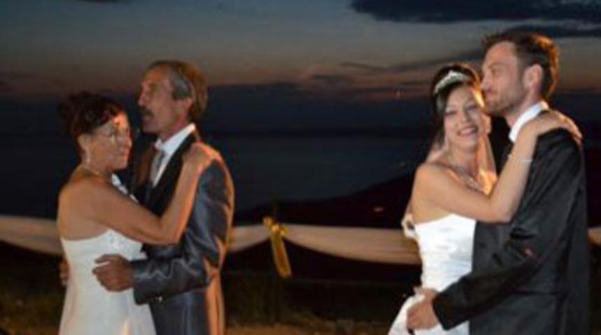 Anne -kız aynı g&uuml;n evlendi